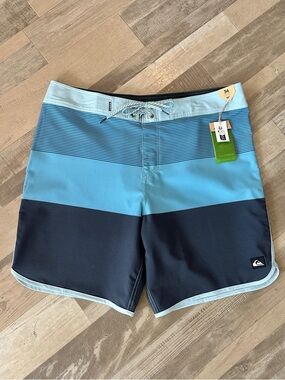 Quicksilver SurfSilk Tijuana 19" Blue Colorblock Striped Boardshorts Size 36 NWT